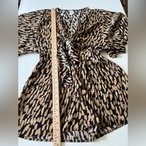FLAWLESS Short animal print kimono sleeve tie-front jumpsuit Sz S - Picture 6 of 8